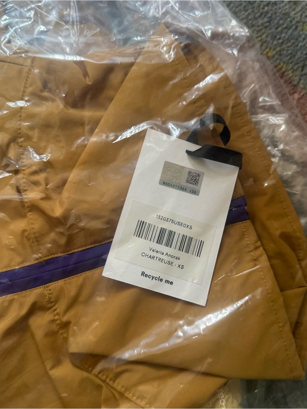 NWT Reformation x Umbro Valeria Anorak Jacket Chartreuse XS - Picture 5 of 8